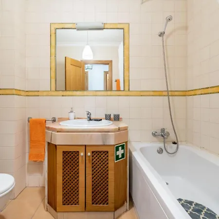 Apartment Inara & Mayra's By Interhome